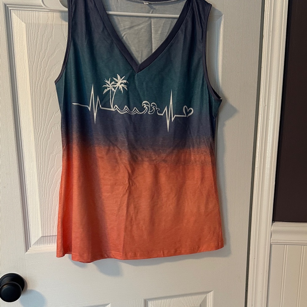 Gradient Sleeveless Top with Palm Tree Design